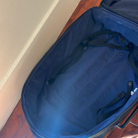 Paul Smith Rolling Carry On Suitcase, Navy - Picture 5 of 6